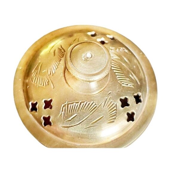 Set of 2 Vintage Etched Brass Trinket Bowls with Lid | 1970s Pedestal Dishes - Picture 6 of 10